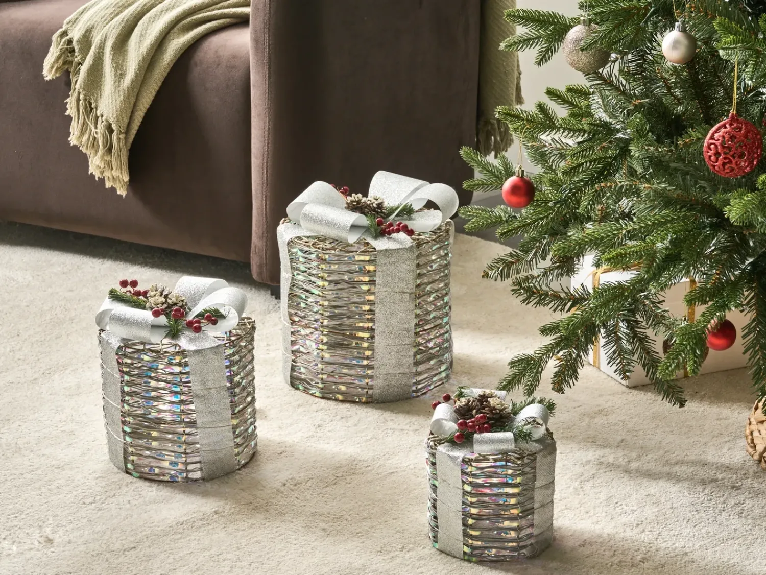 Online Beliani LED JULSO Regali di Natale 20/25/30 cm Argento Argento Multicolore
