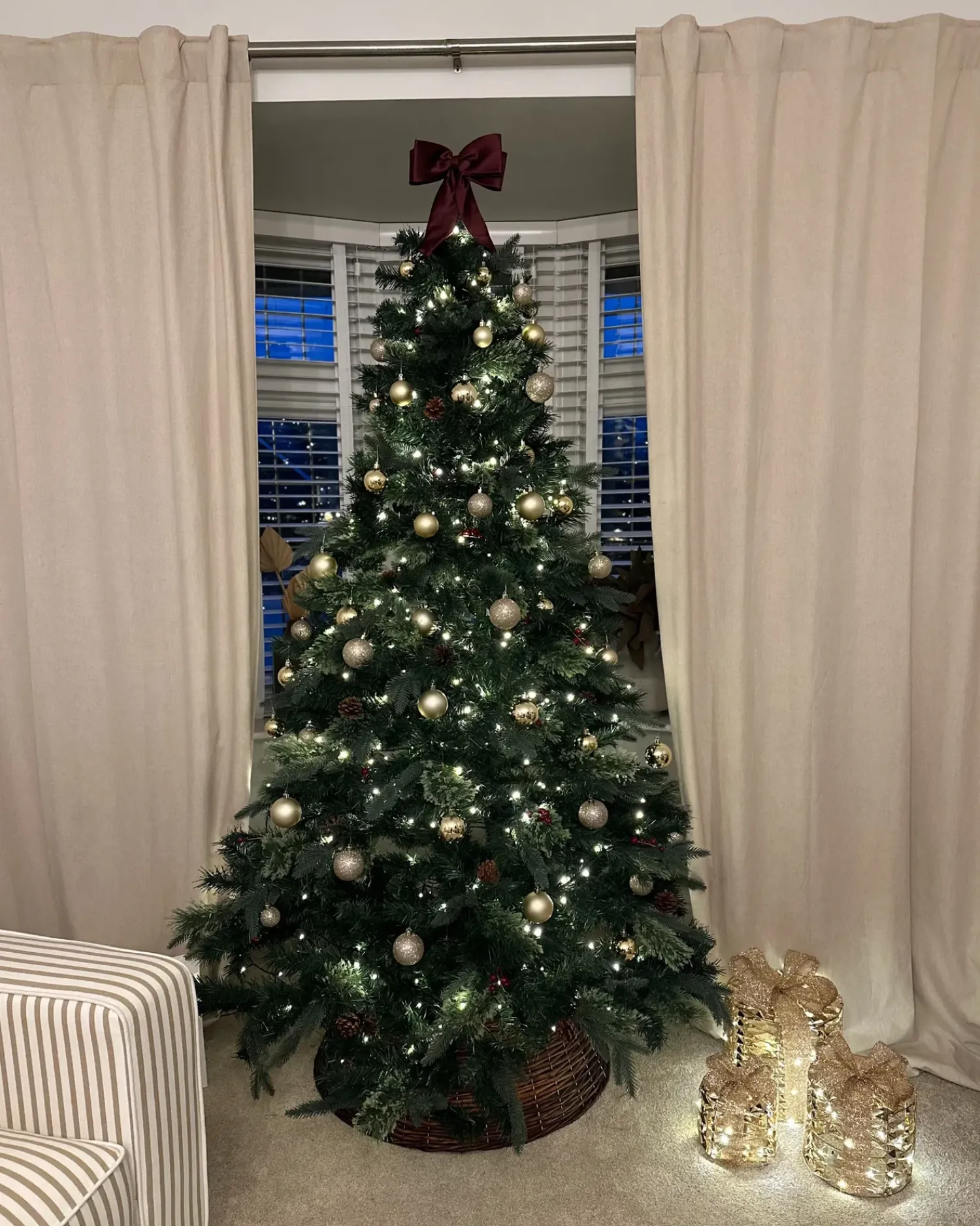 Online Beliani LED SLIVSO Regali di Natale 20/25/30 cm Oro