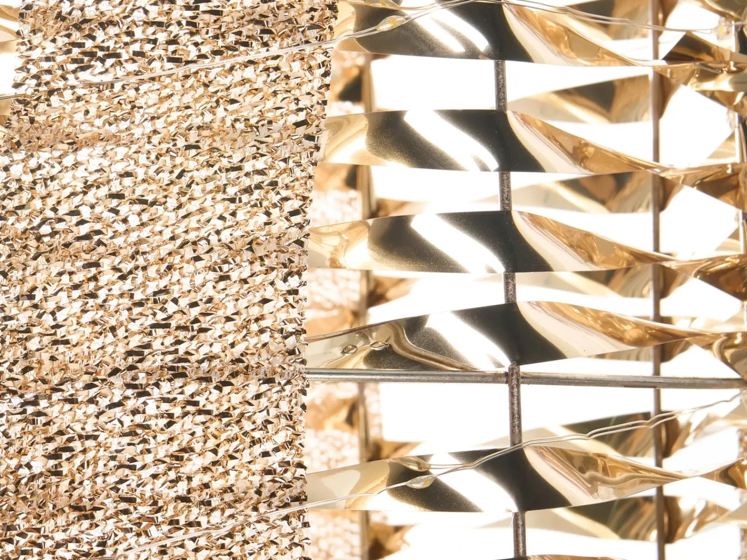 Online Beliani LED SLIVSO Regali di Natale 20/25/30 cm Oro