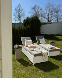 Best Beliani Lettino Prendisole con Cuscino TURIN Rattan sintetico (PE) Bianco Bianco Grigio