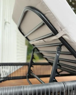 Best Beliani Lettino Prendisole con Cuscino OSINI Rattan sintetico (PE) Grigio Grigio Nero