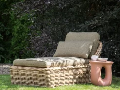 Hot Beliani Lettino Prendisole con Cuscino BELSITO Rattan Naturale Grigio Naturale