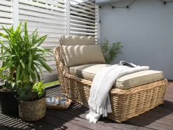 Hot Beliani Lettino Prendisole con Cuscino BELSITO Rattan Naturale Grigio Naturale