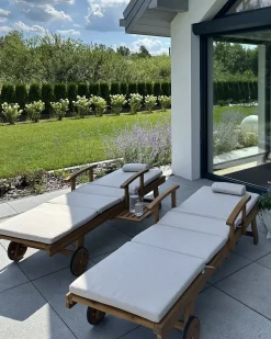 New Beliani Lettino Prendisole con Cuscino JAVA PREMIUM Legno d'acacia Beige chiaro Beige Marrone
