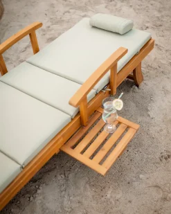 Clearance Beliani Lettino Prendisole con Cuscino JAVA PREMIUM Legno d'acacia Verde Verde Marrone