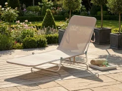 Best Beliani Lettino Prendisole KASTORIA Metallo Beige Bianco Beige