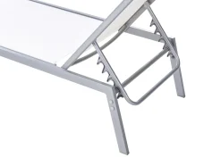 Outlet Beliani Lettino Prendisole NOLI Metallo Bianco Bianco Argento
