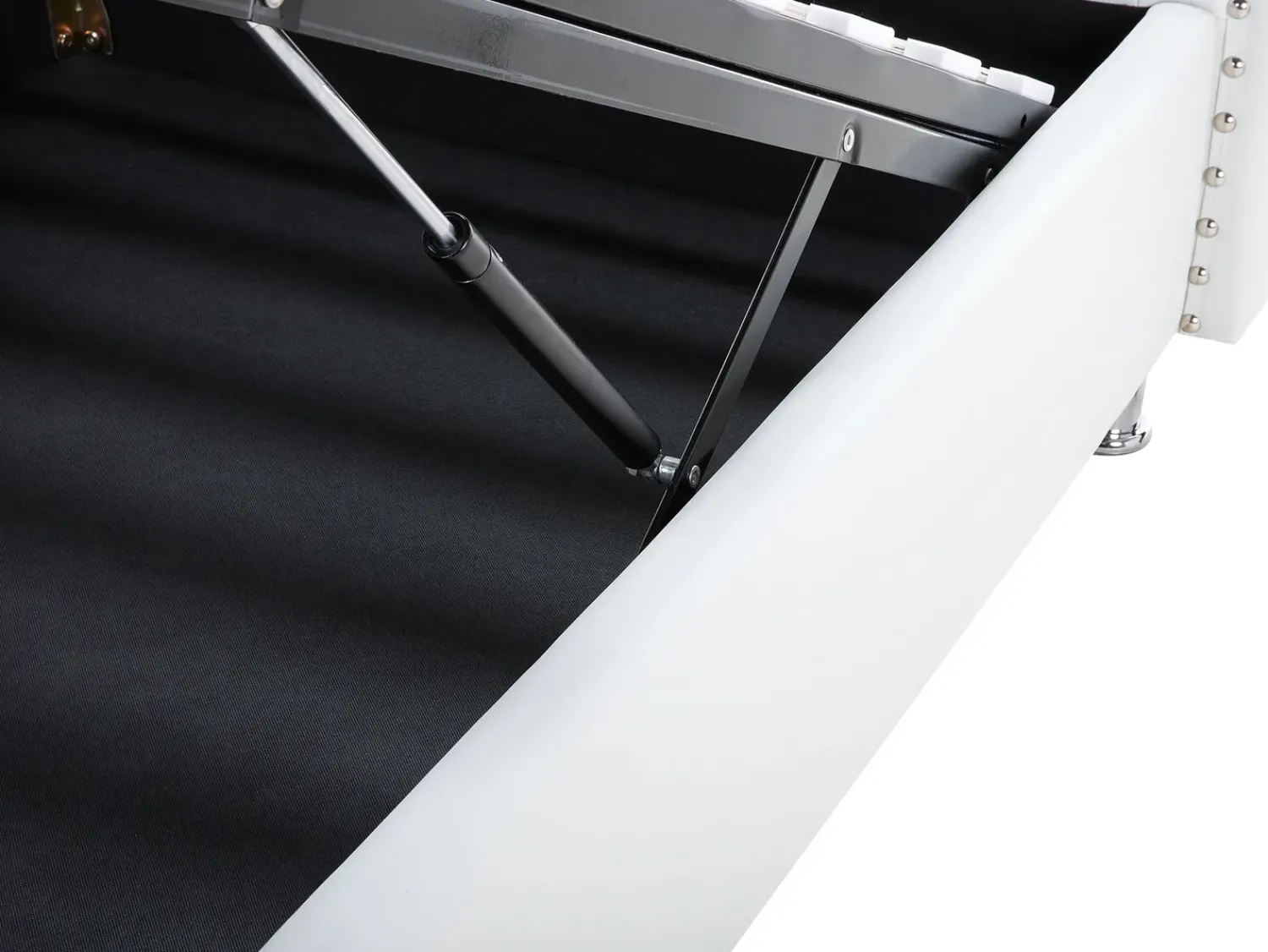 Beliani Letto contenitore Pelle sintetica METZ 90 x 200 cm Bianco Bianco Argento