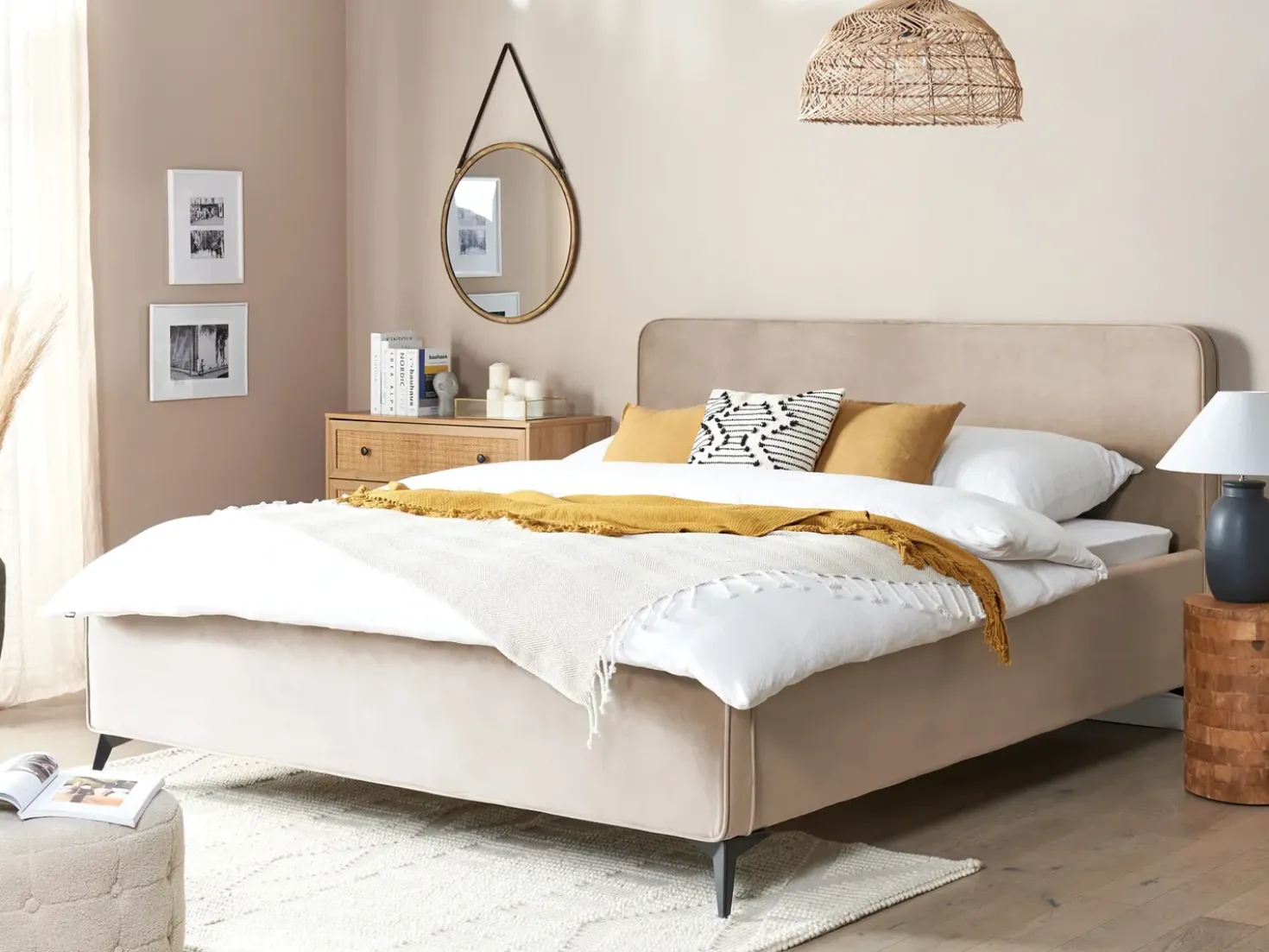 Letto Velluto VALOGNES 180 x 200 cm Tortora