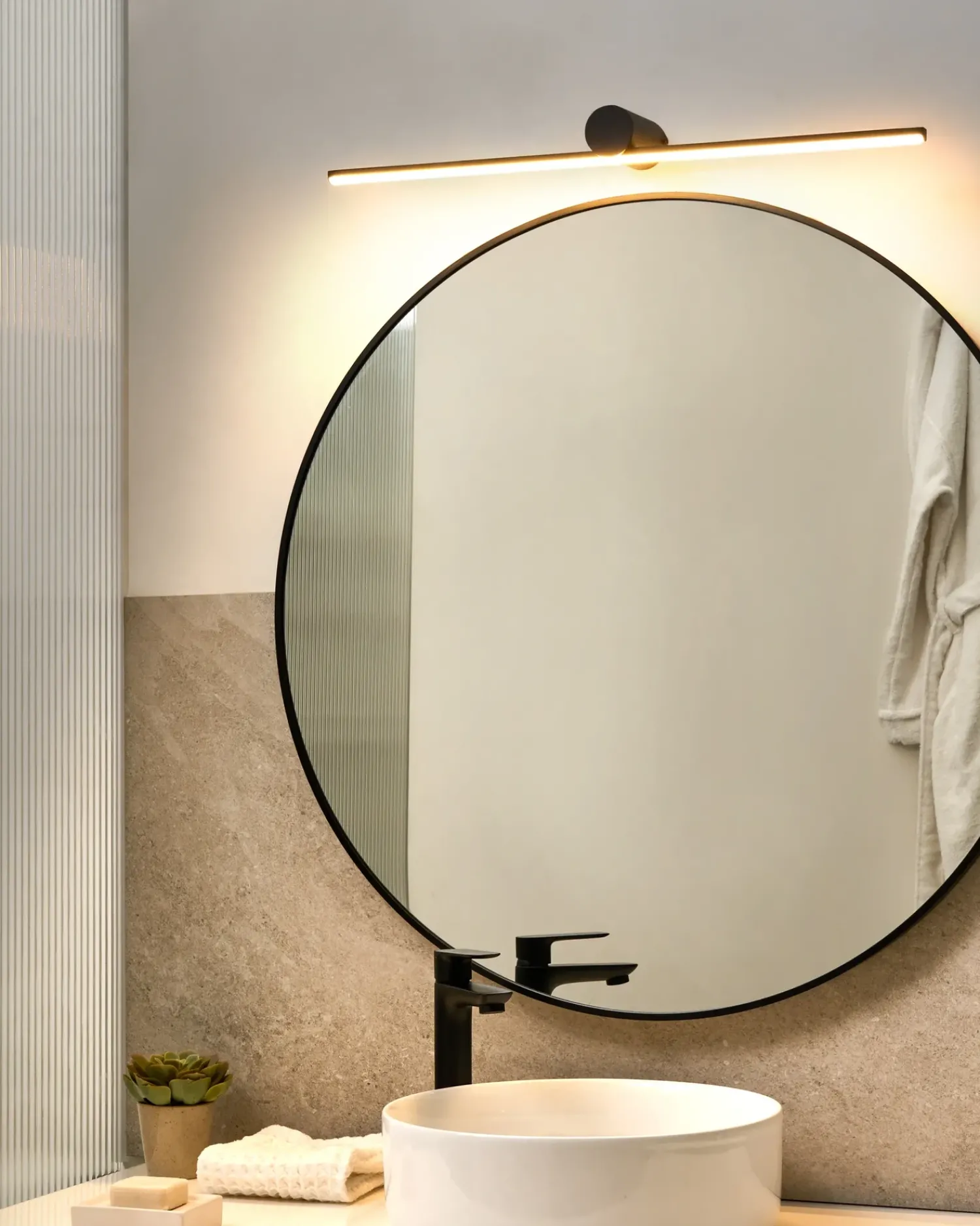 Clearance Beliani Luce LED per quadri e specchi GABAS Metallo Nero Bianco Nero