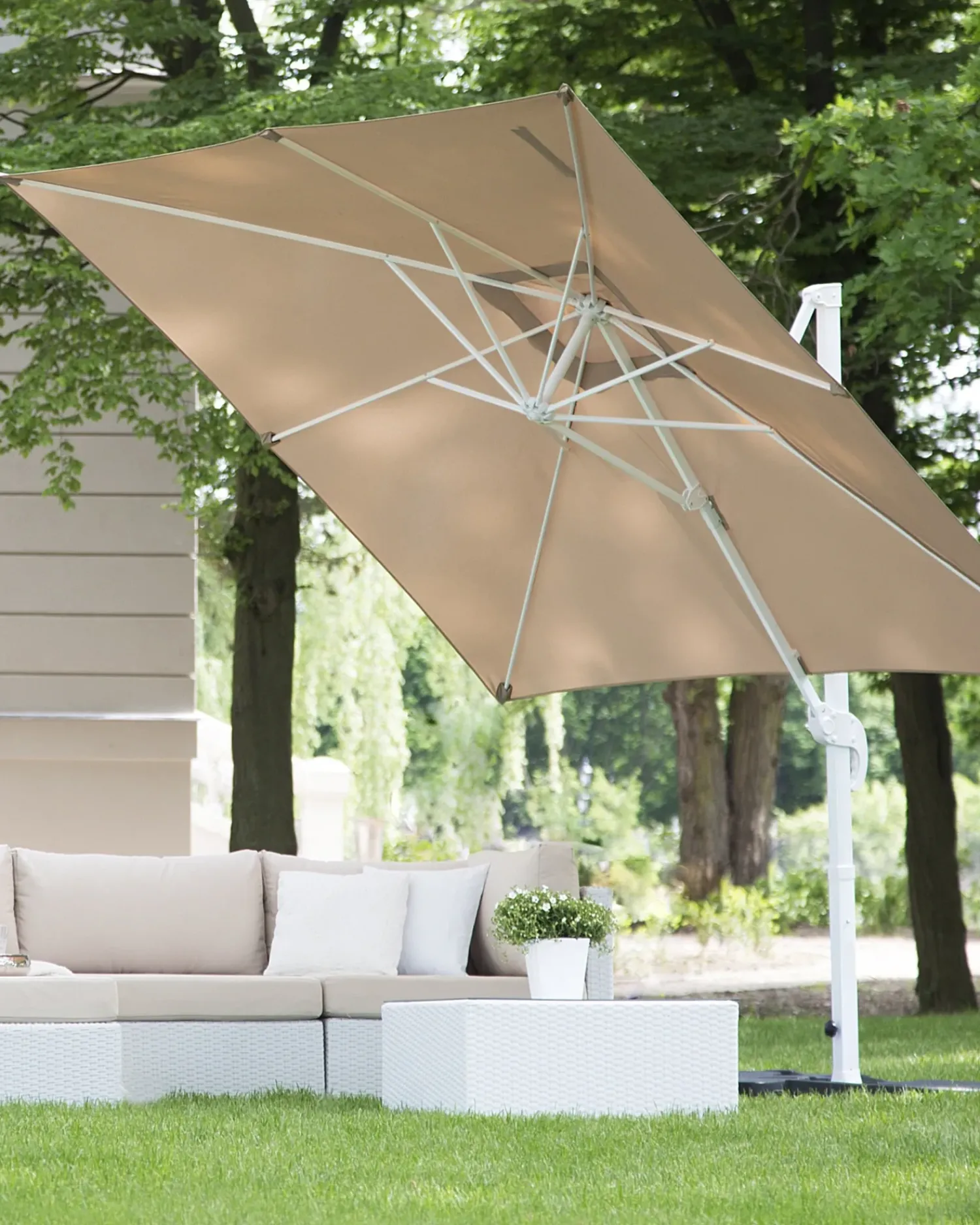 Online Beliani Ombrellone a sbalzo 250 cm MONZA Beige sabbia Bianco Beige