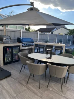 Hot Beliani Ombrellone a sbalzo LED 285 cm CORVAL grafite Grigio