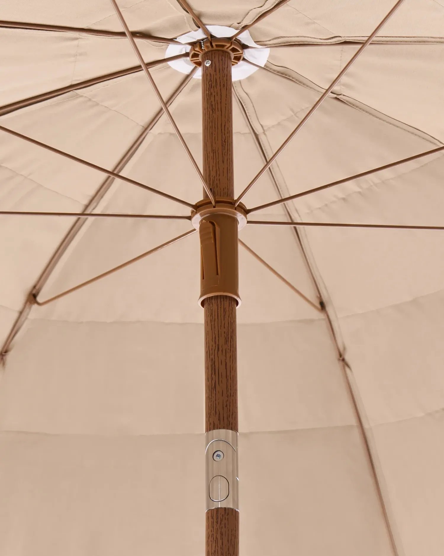 Beliani Ombrellone da esterno 175 cm CIVETTA Naturale Marrone Naturale