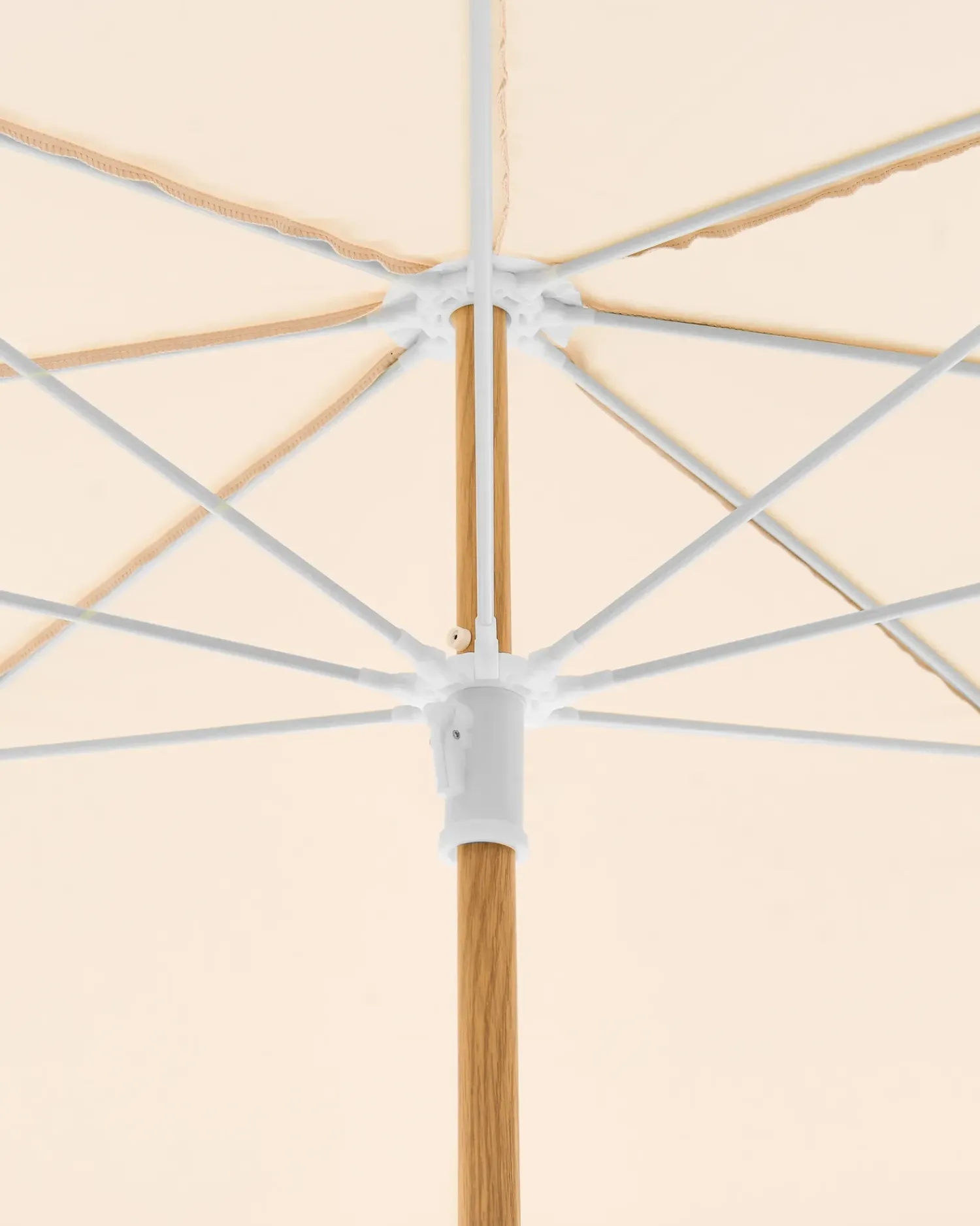 Outlet Beliani Ombrellone da esterno 232 cm SESTRIERE Beige Bianco Beige Marrone