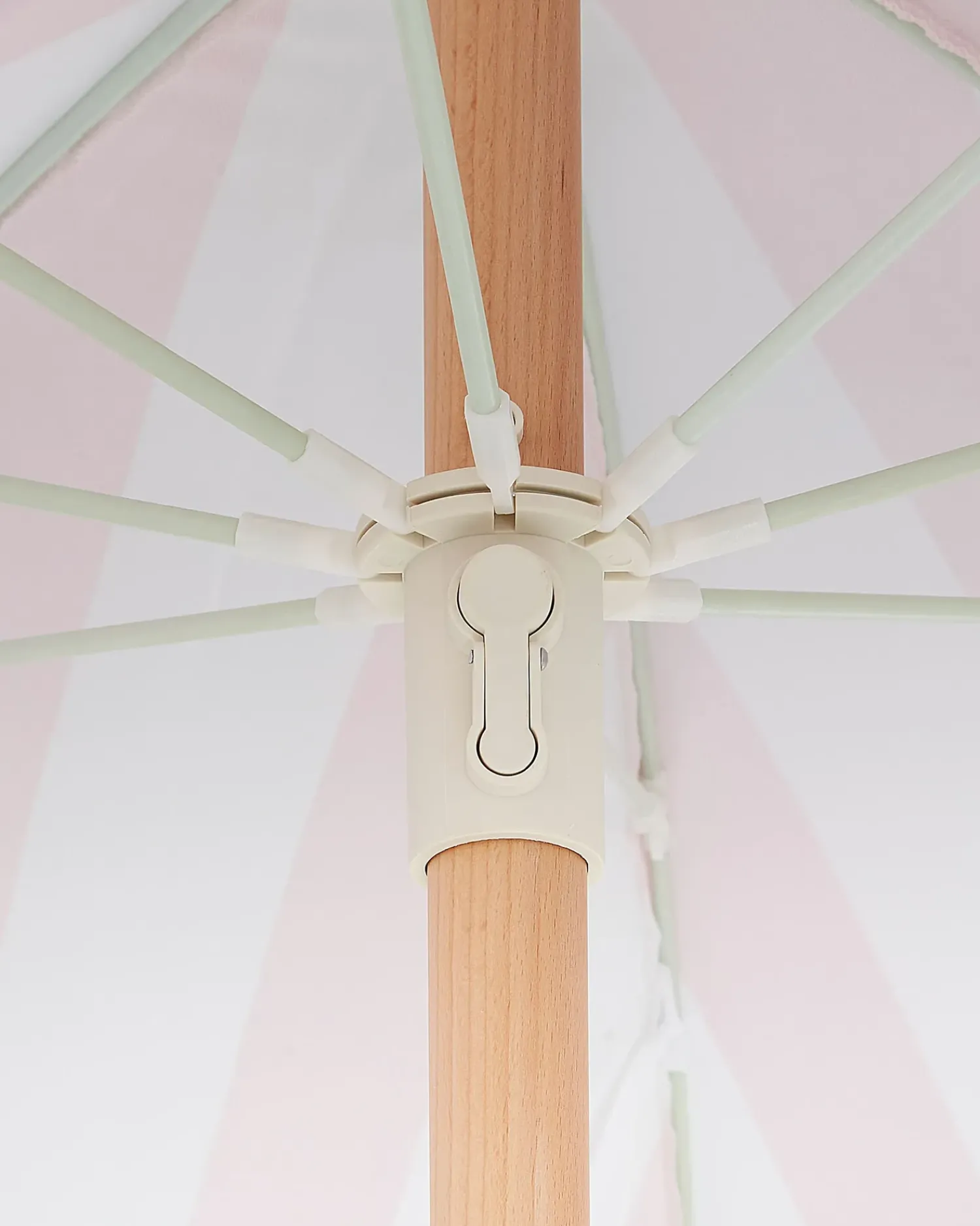 Online Beliani Ombrellone da giardino 150 cm MONDELLO Rosa Bianco Rosa Marrone