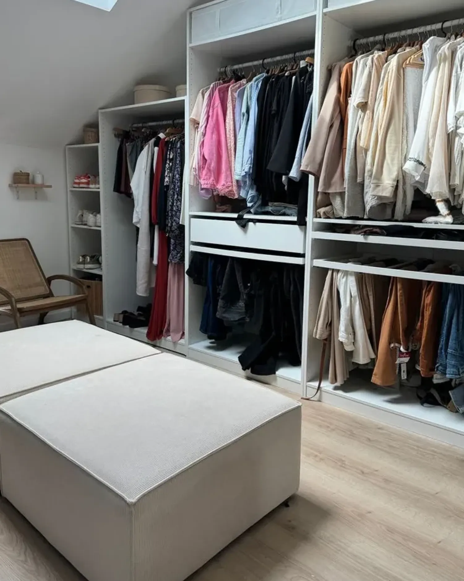 Online Beliani LEMVIG Velluto a coste chiaro Beige