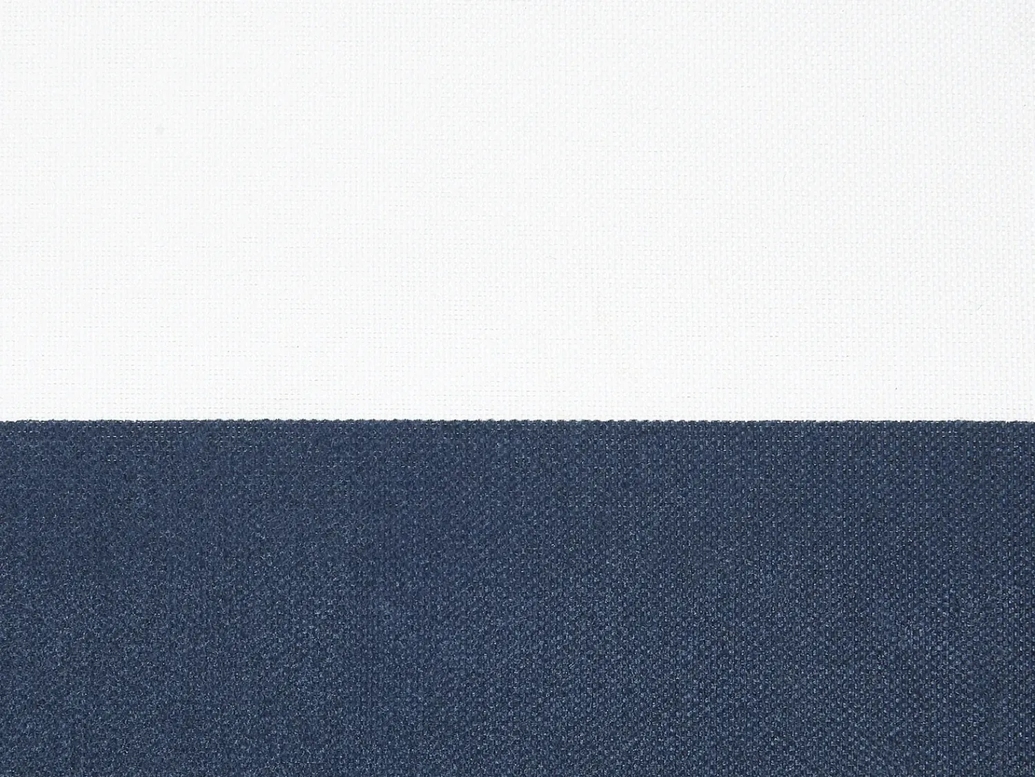 Outlet Beliani Panca da giardino con cuscino VIVARA Legno di acacia certificato Blu marino Bianco Blu Marrone