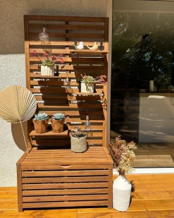 Outlet Beliani Panca da giardino con pannello a muro MATINO Legno d'acacia 80 cm 40 cm Marrone