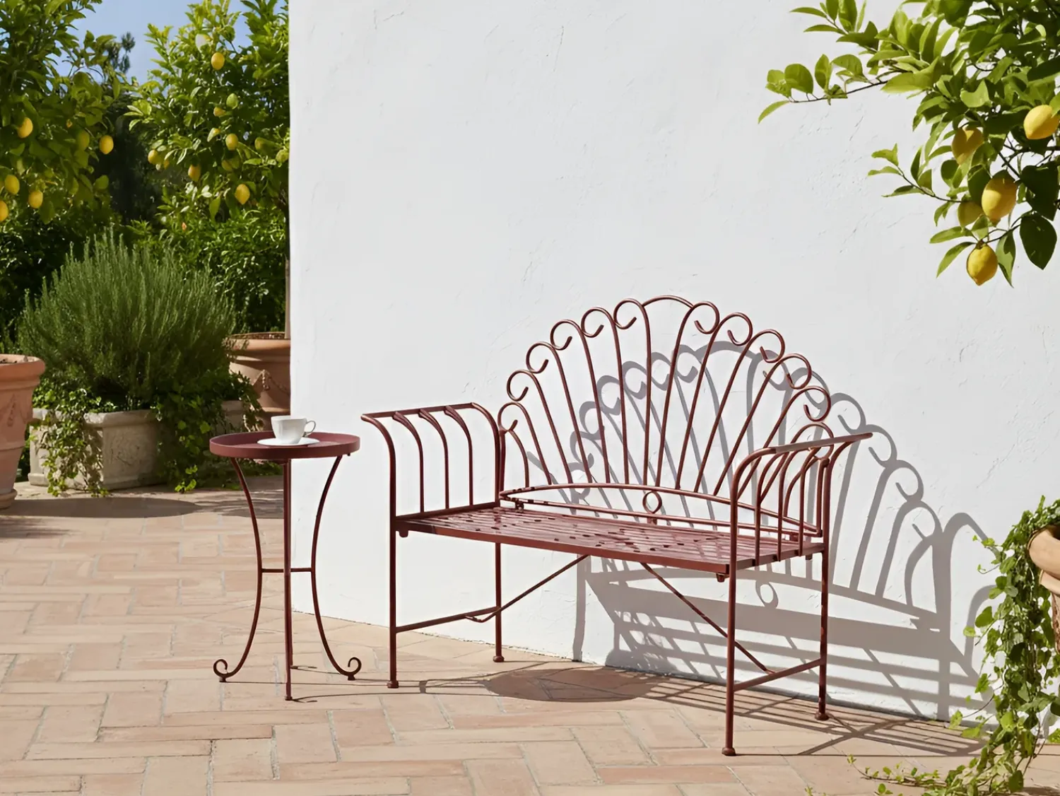 Discount Beliani CAVINIA 125 cm Metallo Bordeaux Rosso
