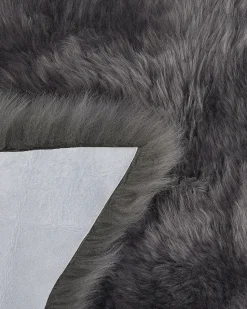 Clearance Beliani Pelle di Pecora ULURU scuro 65 x 110 cm Grigio