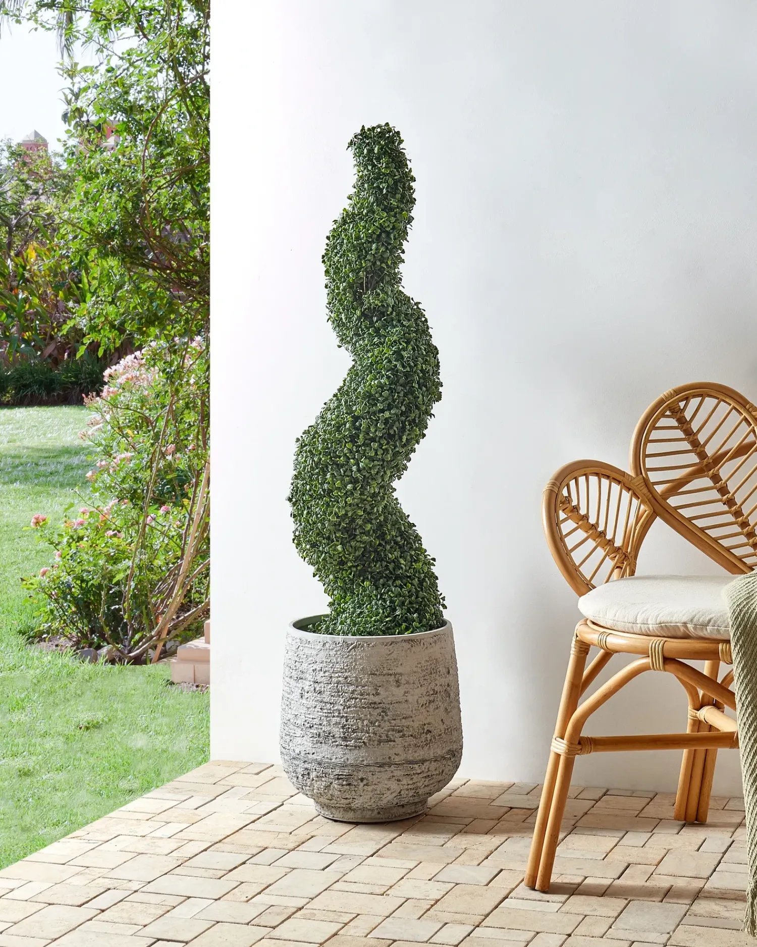 New Beliani Pianta artificiale BOXWOOD SPIRAL TREE 120 cm Verde Nero Verde