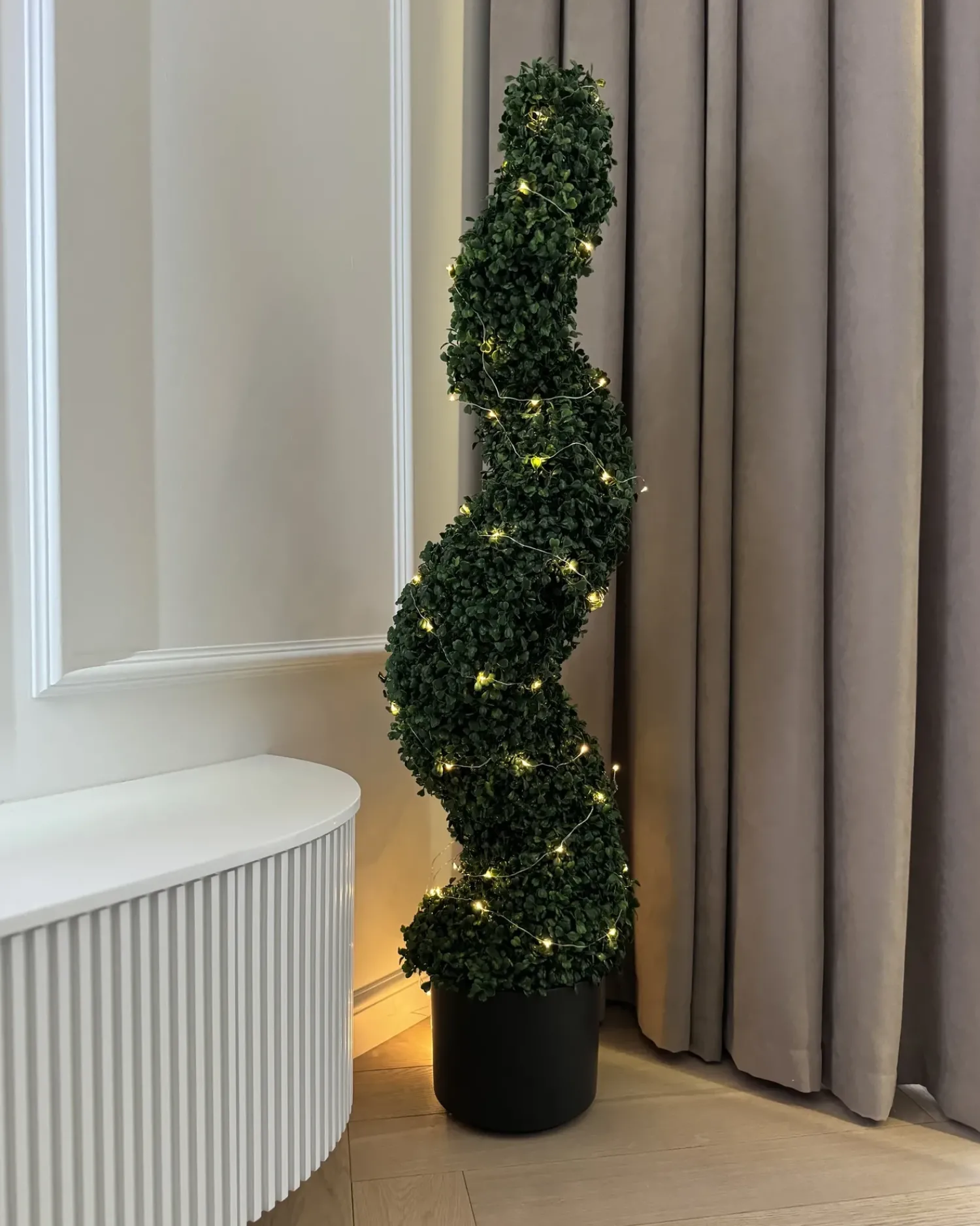 New Beliani Pianta artificiale BOXWOOD SPIRAL TREE 120 cm Verde Nero Verde