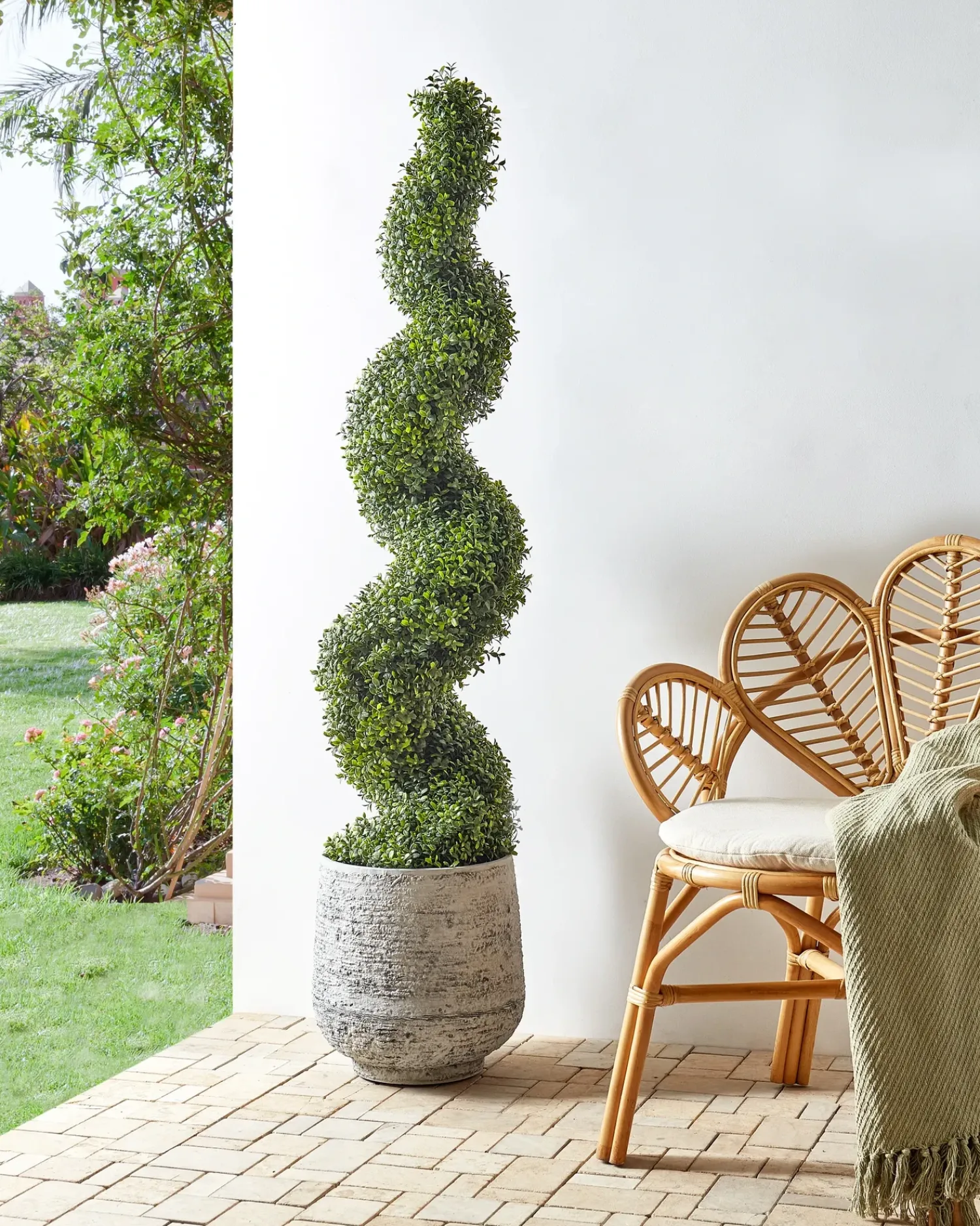 Hot Beliani Pianta artificiale BUXUS SPIRAL TREE Verde Nero Verde