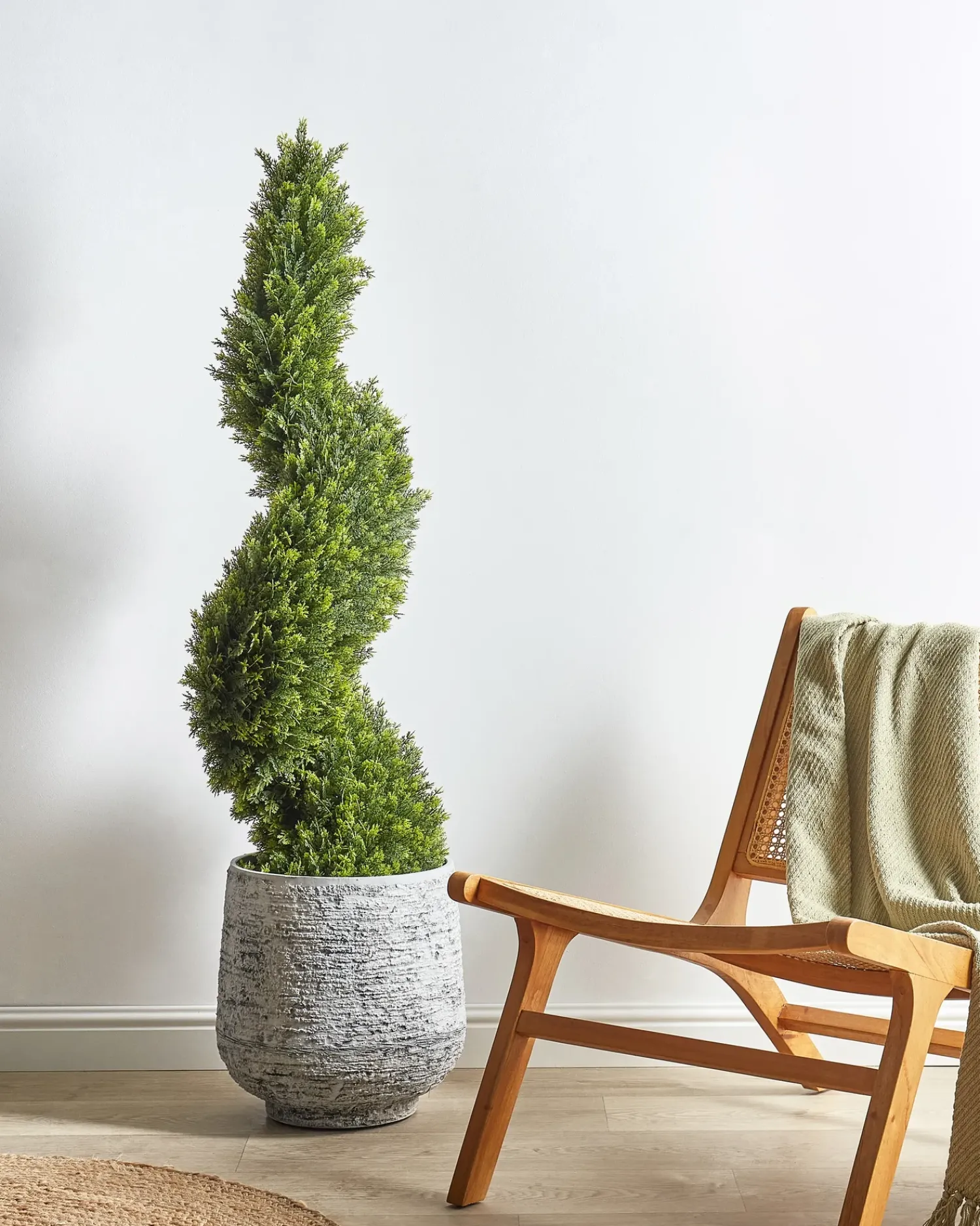 Outlet Beliani Pianta artificiale CYPRESS SPIRAL TREE 126 cm Verde Nero Verde