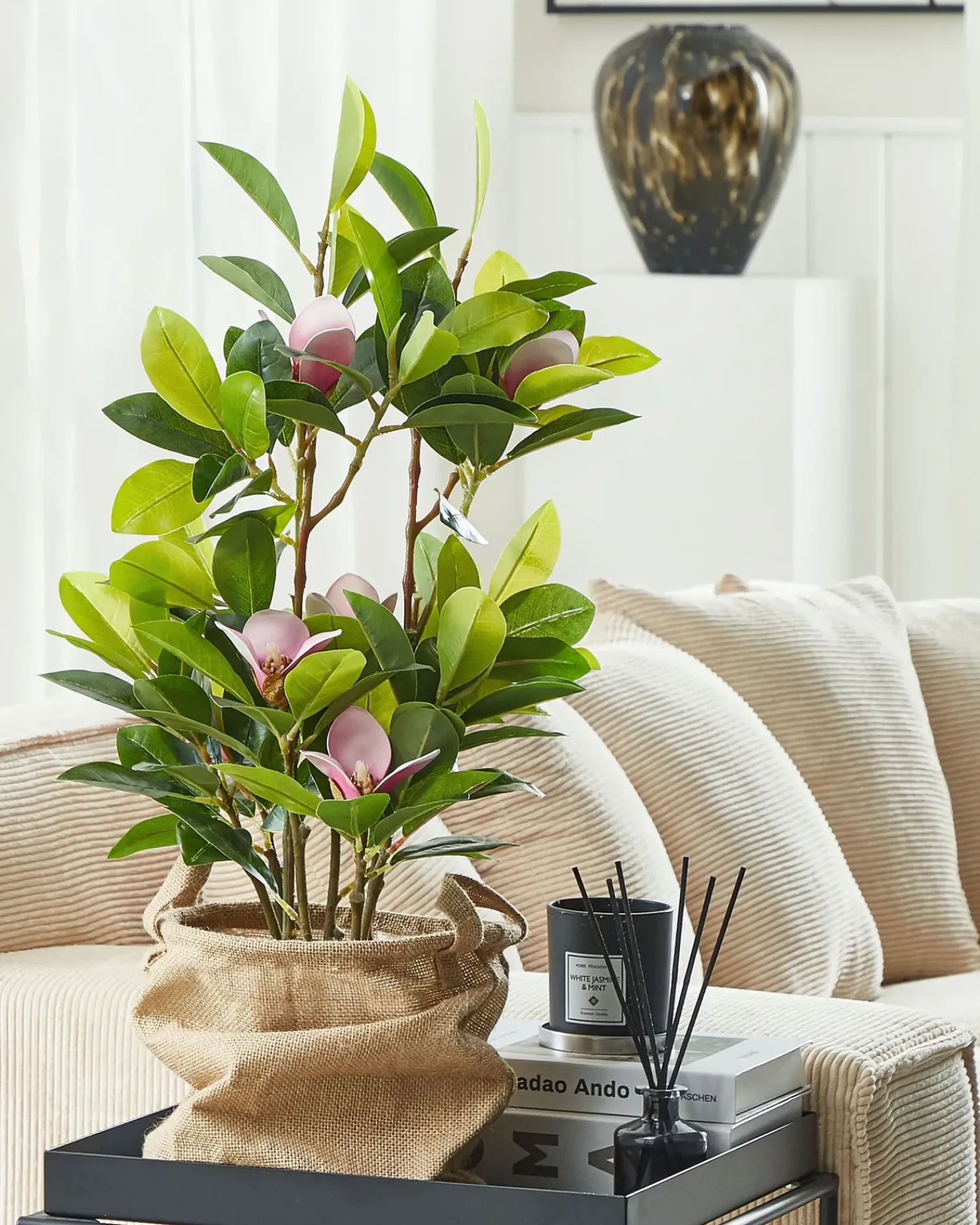 Beliani Pianta artificiale MAGNOLIA 70 cm Verde Verde Nero