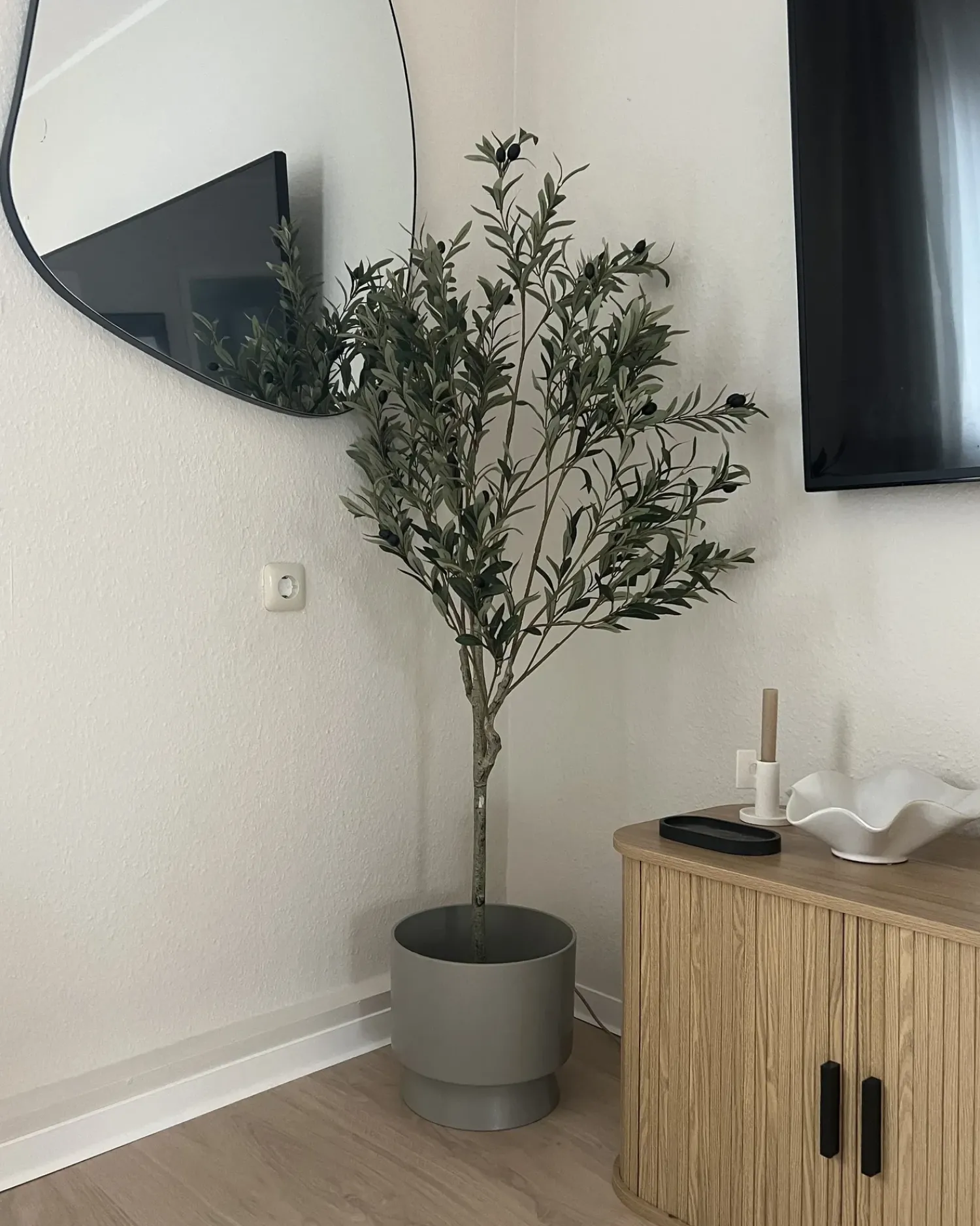 Hot Beliani Pianta artificiale OLIVE TREE Verde Nero Verde