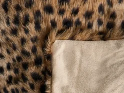 Outlet Beliani Piumone KUDELI Finta pelliccia Marrone Beige Marrone Nero