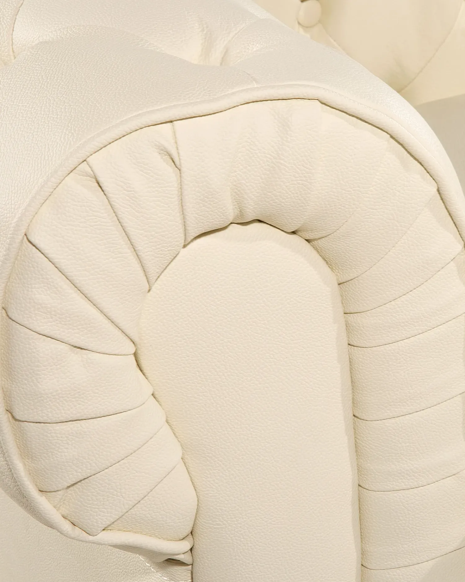 Outlet Beliani CHESTERFIELD Pelle naturale Beige chiaro Beige Marrone