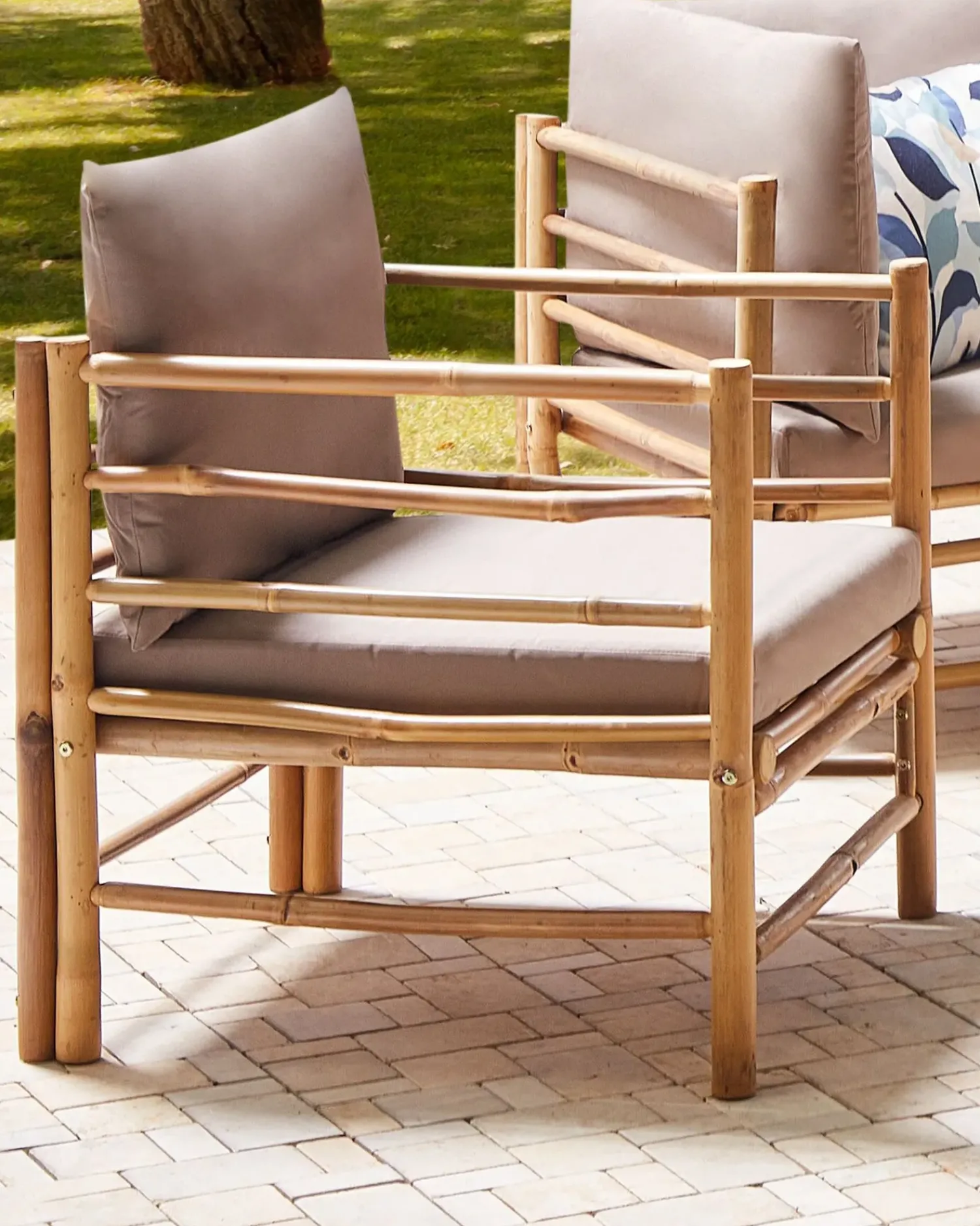 Outlet Beliani Poltrona da giardino CERRETO Bambù Tortora Beige Marrone Grigio