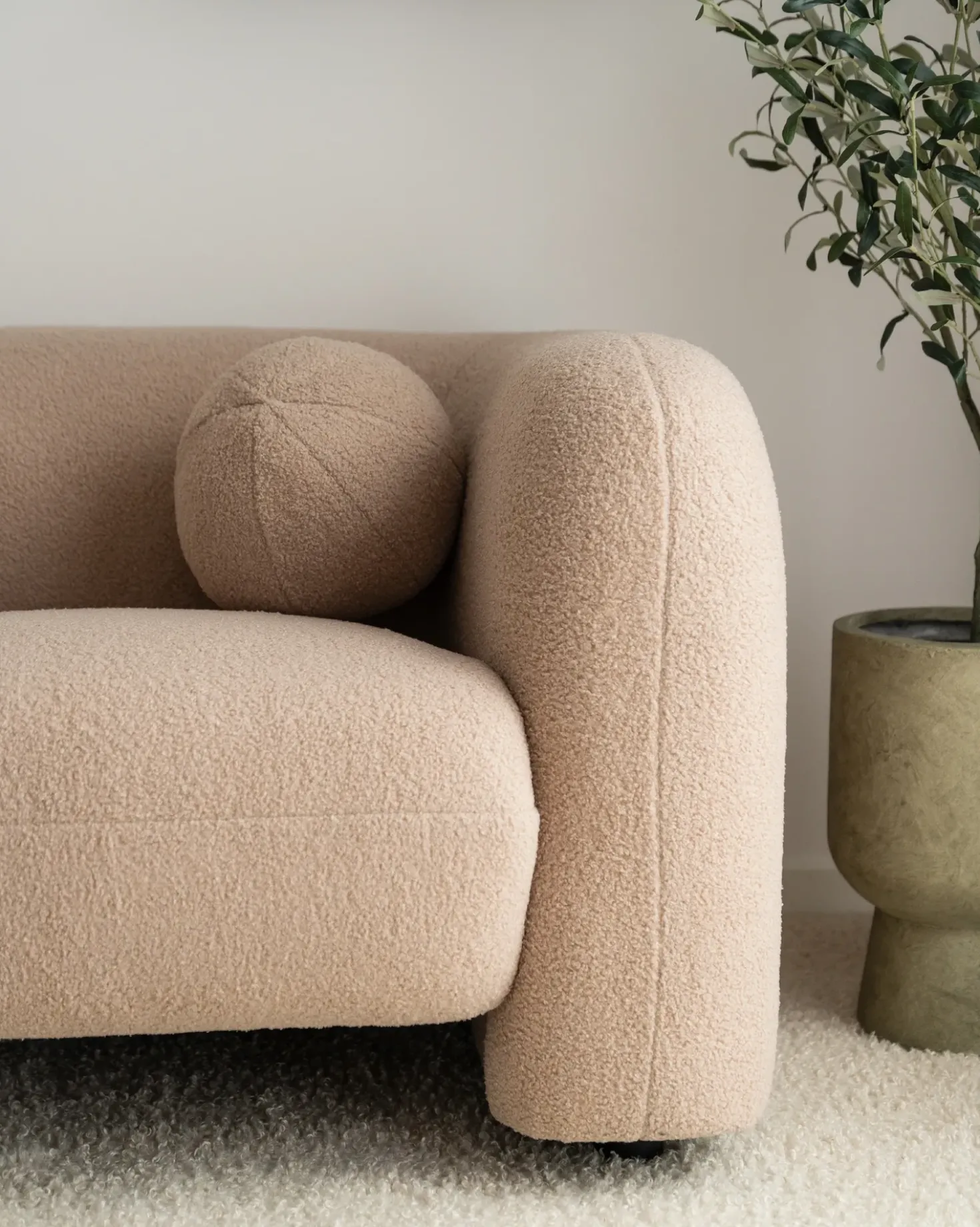 Poltrona LEIREN Bouclé Beige