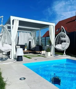 Clearance Beliani Poltrona sospesa con supporto da pavimento FANO Rattan sintetico (PE) Bianco