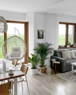 Clearance Beliani Poltrona sospesa con supporto da pavimento FANO Rattan sintetico (PE) Bianco