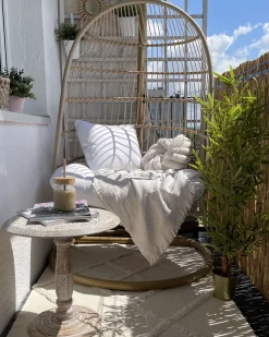 Sale Beliani Poltrona sospesa con supporto da pavimento ALLERA Rattan sintetico (PE) Beige Bianco Beige Naturale