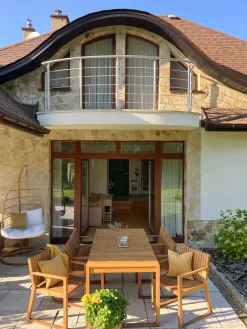 Sale Beliani Poltrona sospesa con supporto da pavimento ALLERA Rattan sintetico (PE) Beige Bianco Beige Naturale