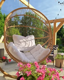 Clearance Beliani Poltrona sospesa con supporto da pavimento ACRI Rattan sintetico (PE) Beige Beige Bianco
