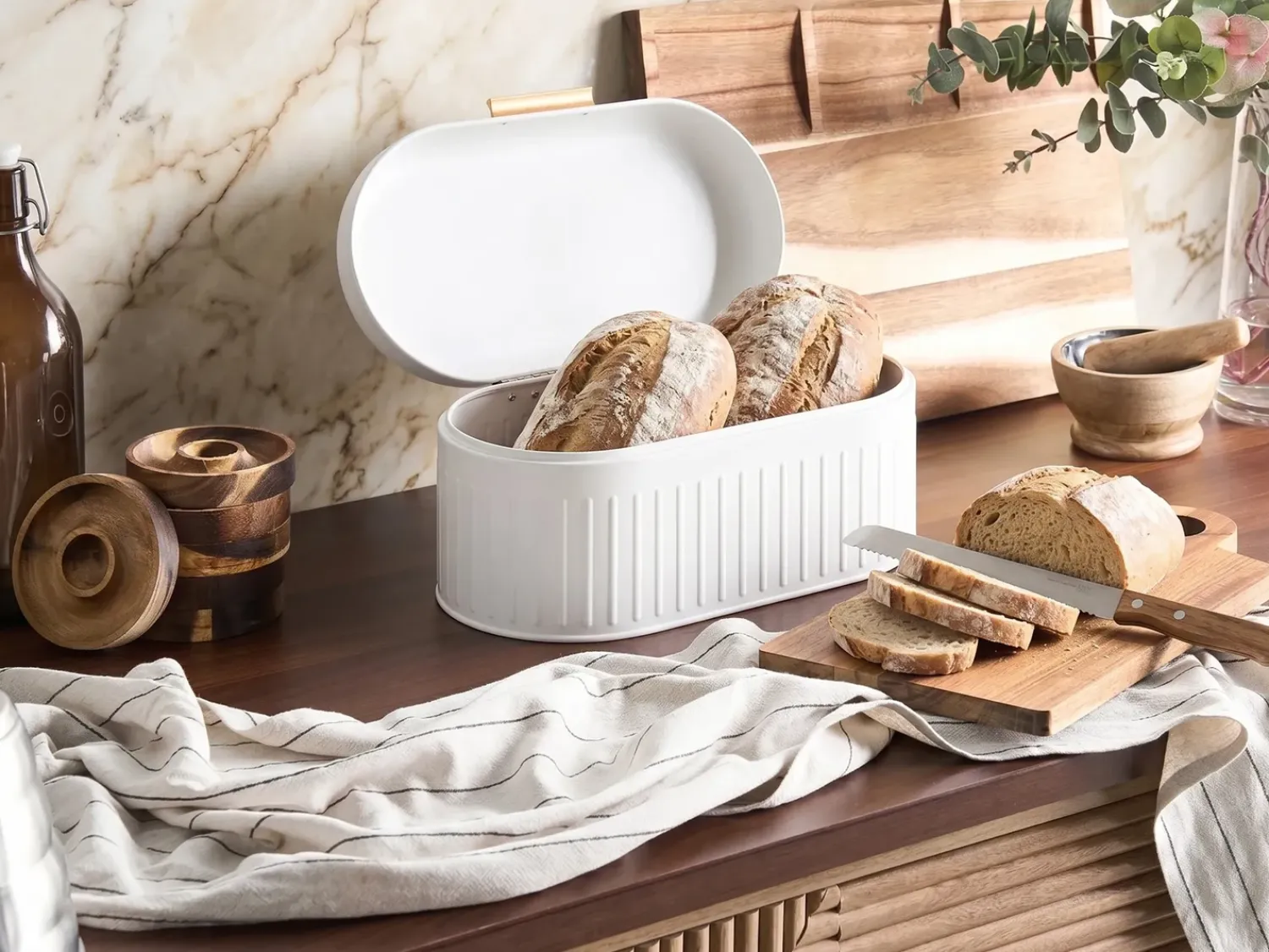 Beliani Portapane DOUCEUR Metallo Bianco Bianco Marrone