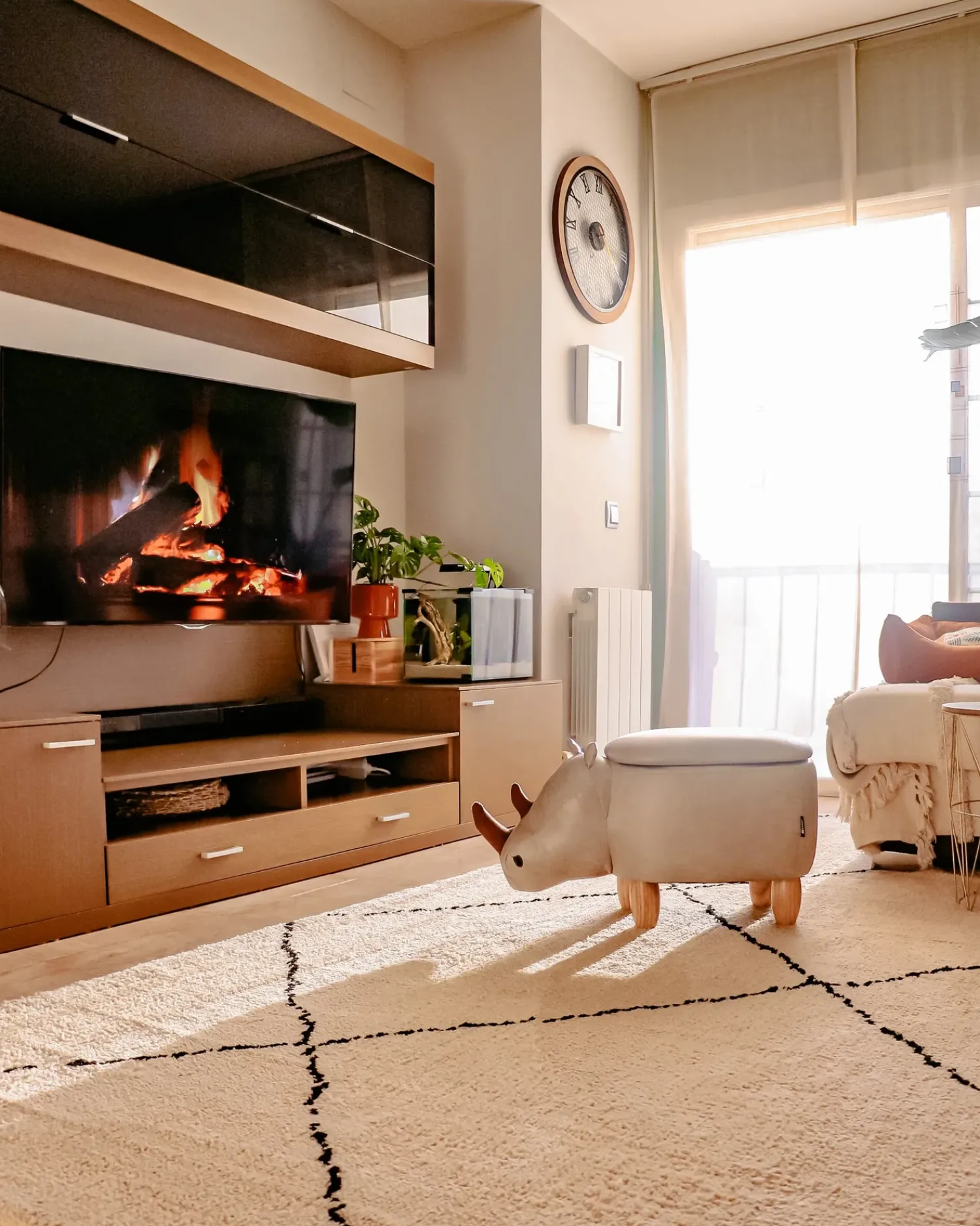 Outlet Beliani Pouf animaletto contenitore RHINO Pelle sintetica Grigio chiaro Rinocerone Marrone Grigio