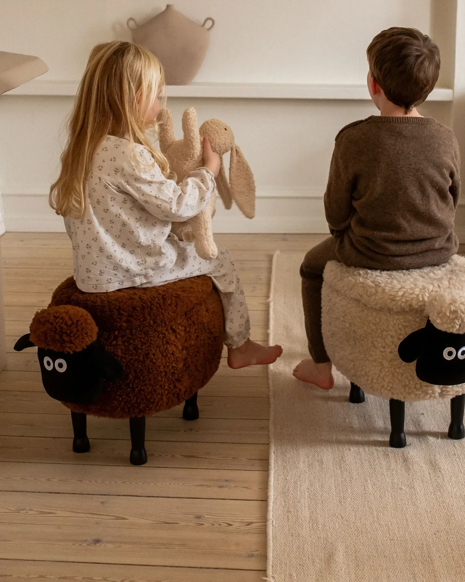 New Beliani Pouf animaletto contenitore SHEEP Tessuto Beige chiaro Pecora Beige Marrone Nero