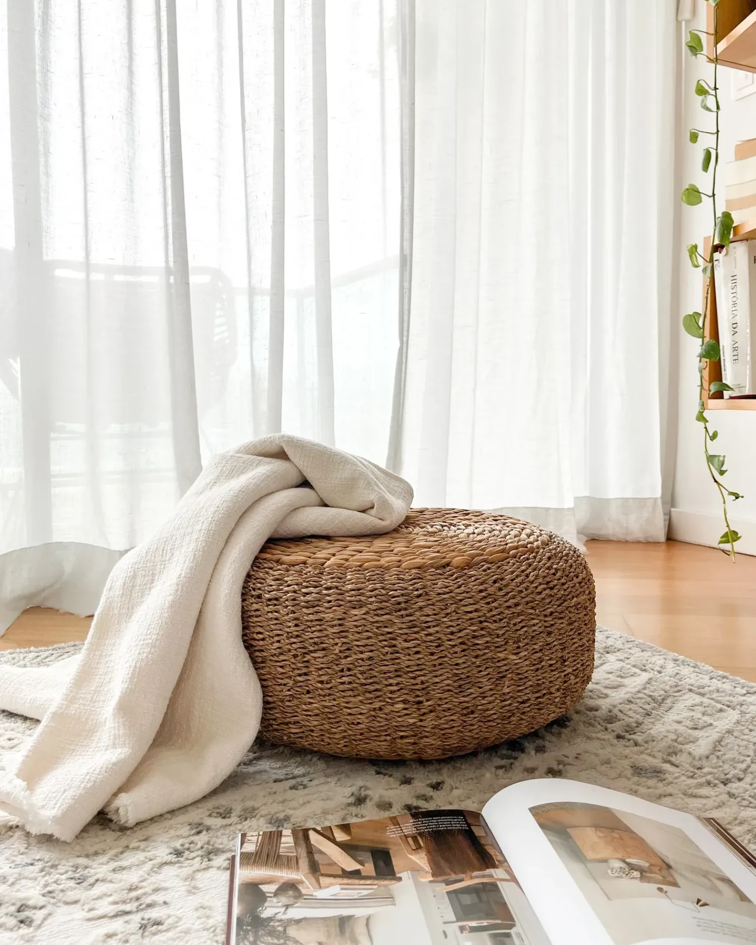 Sale Beliani Pouf BACKAN Giacinto d'acqua Beige Beige Naturale