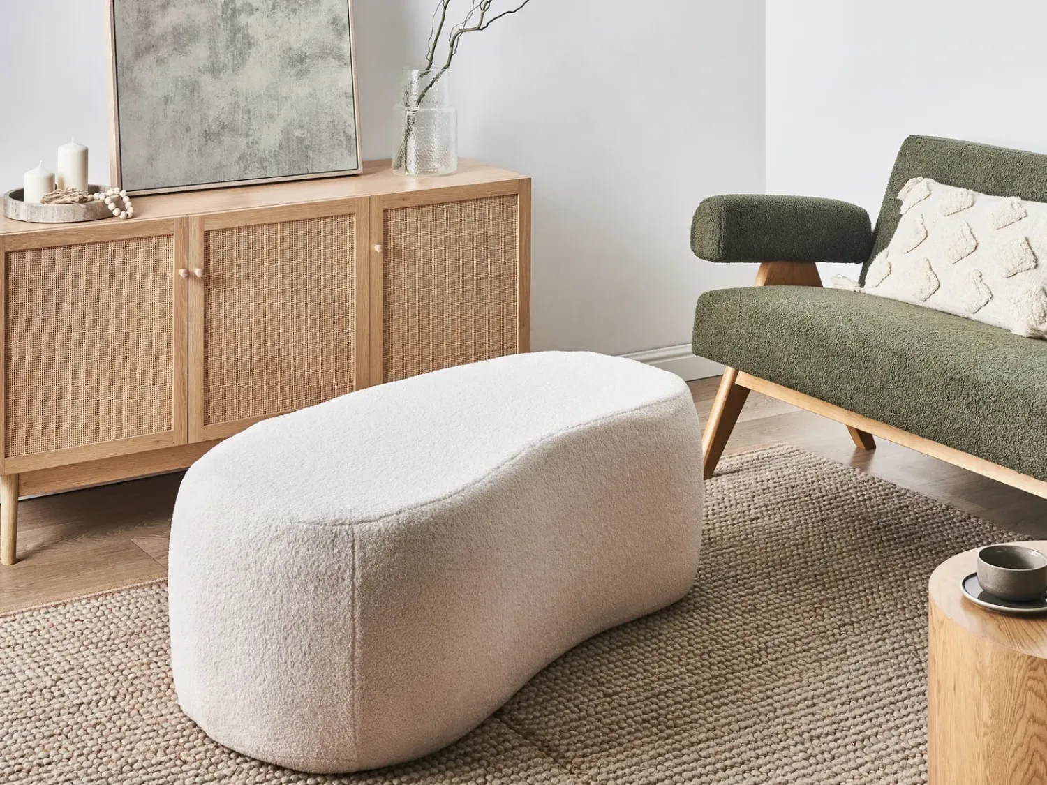 Beliani Pouf BAYARD Bouclé sporco Bianco