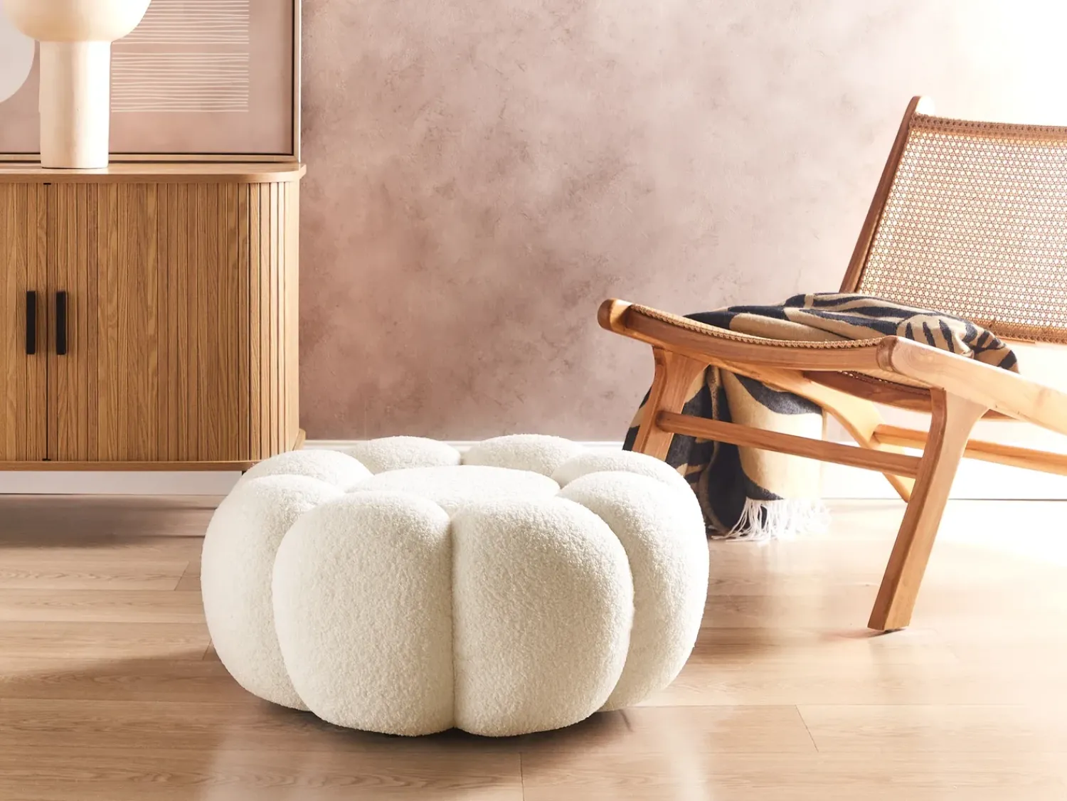 Hot Beliani Pouf BEAUFORT Bouclé sporco Bianco