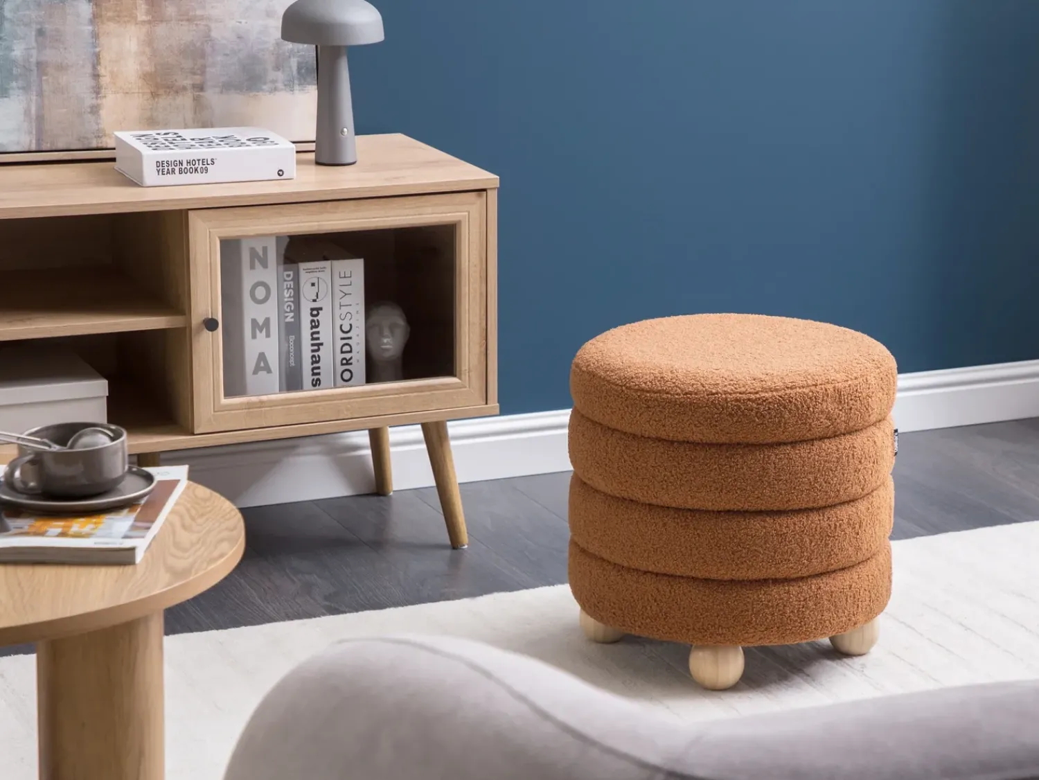 Outlet Beliani Pouf CHILLY Bouclé dorato Marrone