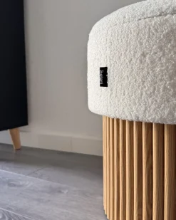 Outlet Beliani Pouf contenitore RICHEY Bouclé Bianco sporco Bianco Marrone
