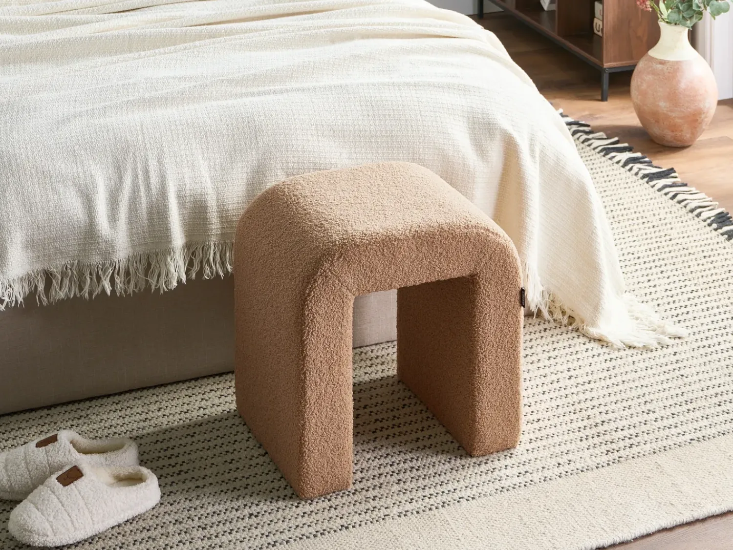 Beliani Pouf ESTES Bouclé chiaro Marrone
