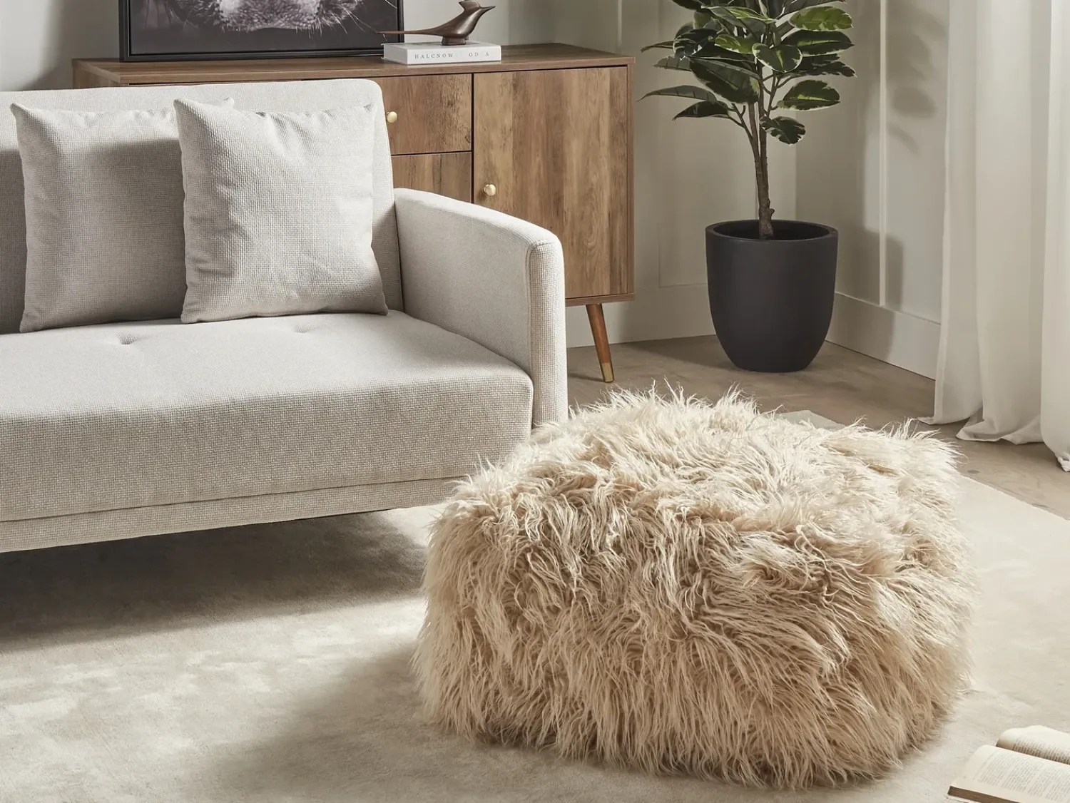 Outlet Beliani Pouf MUKKI Finta pelliccia Beige