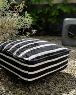 Outlet Beliani Pouf SETTAT Cotone Nero Bianco Nero